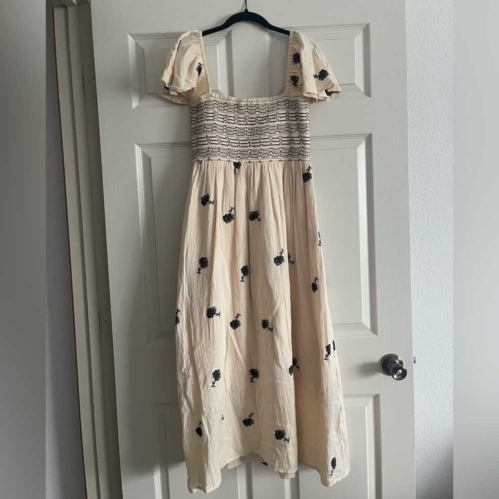 Chic Cream Maxi Dress with Black Floral Details